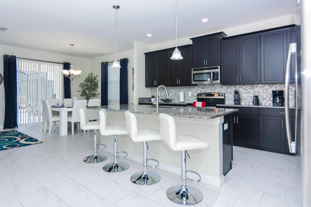 Enchanting Decor Home With Private Pool At Storey Lake Resort Sl4714 Kissimmee Exterior foto