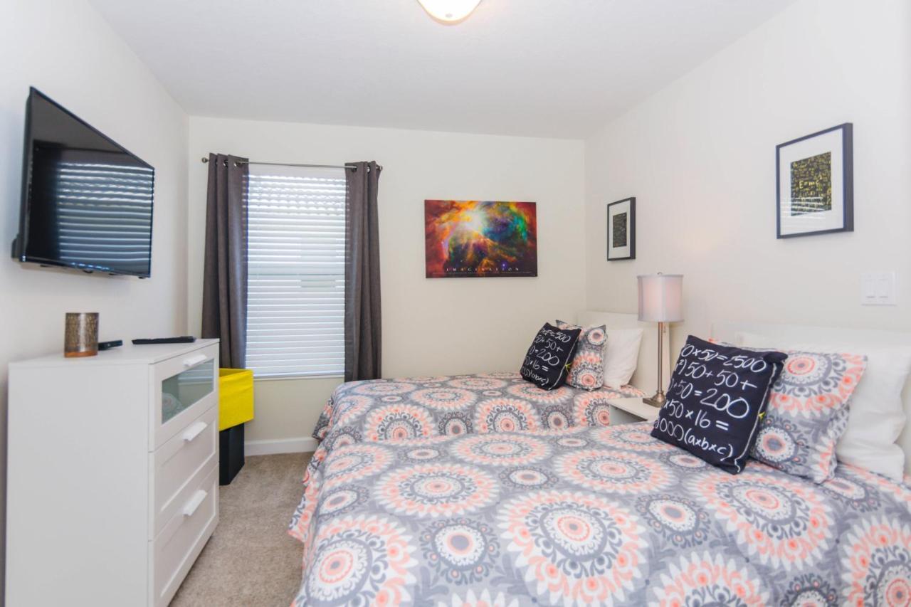 Enchanting Decor Home With Private Pool At Storey Lake Resort Sl4714 Kissimmee Exterior foto