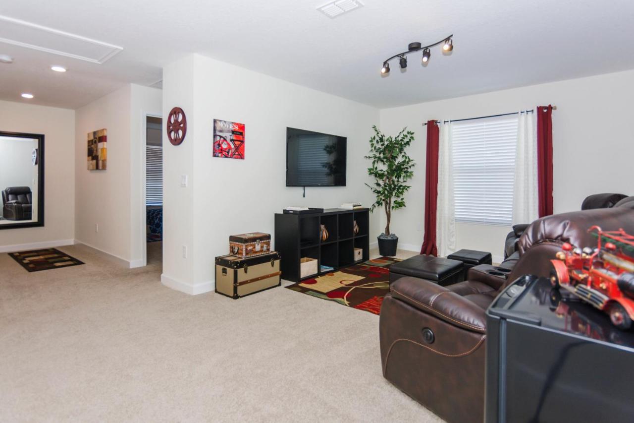 Enchanting Decor Home With Private Pool At Storey Lake Resort Sl4714 Kissimmee Exterior foto
